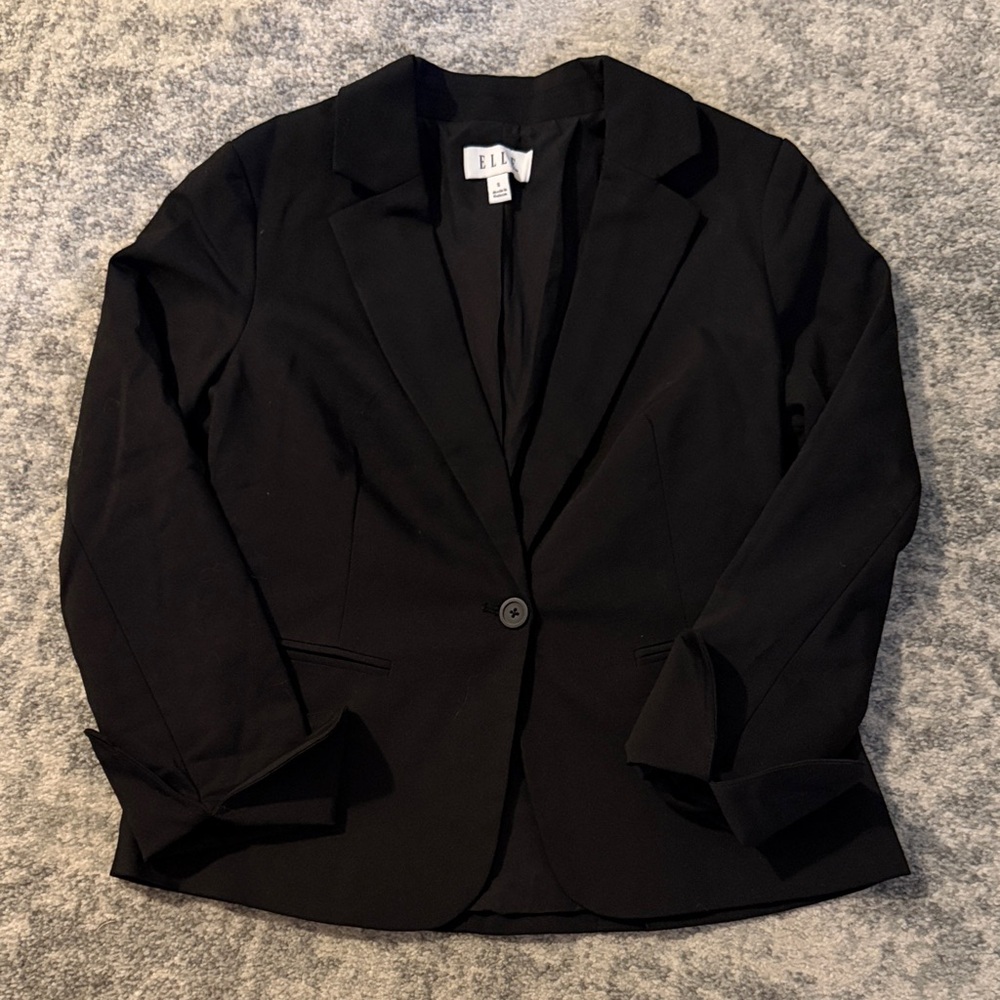 Elle women’s blazer. Size S